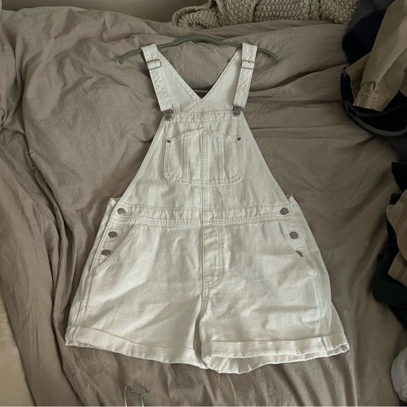 Old Navy Pants - NWOT White overall shorts , never worn
